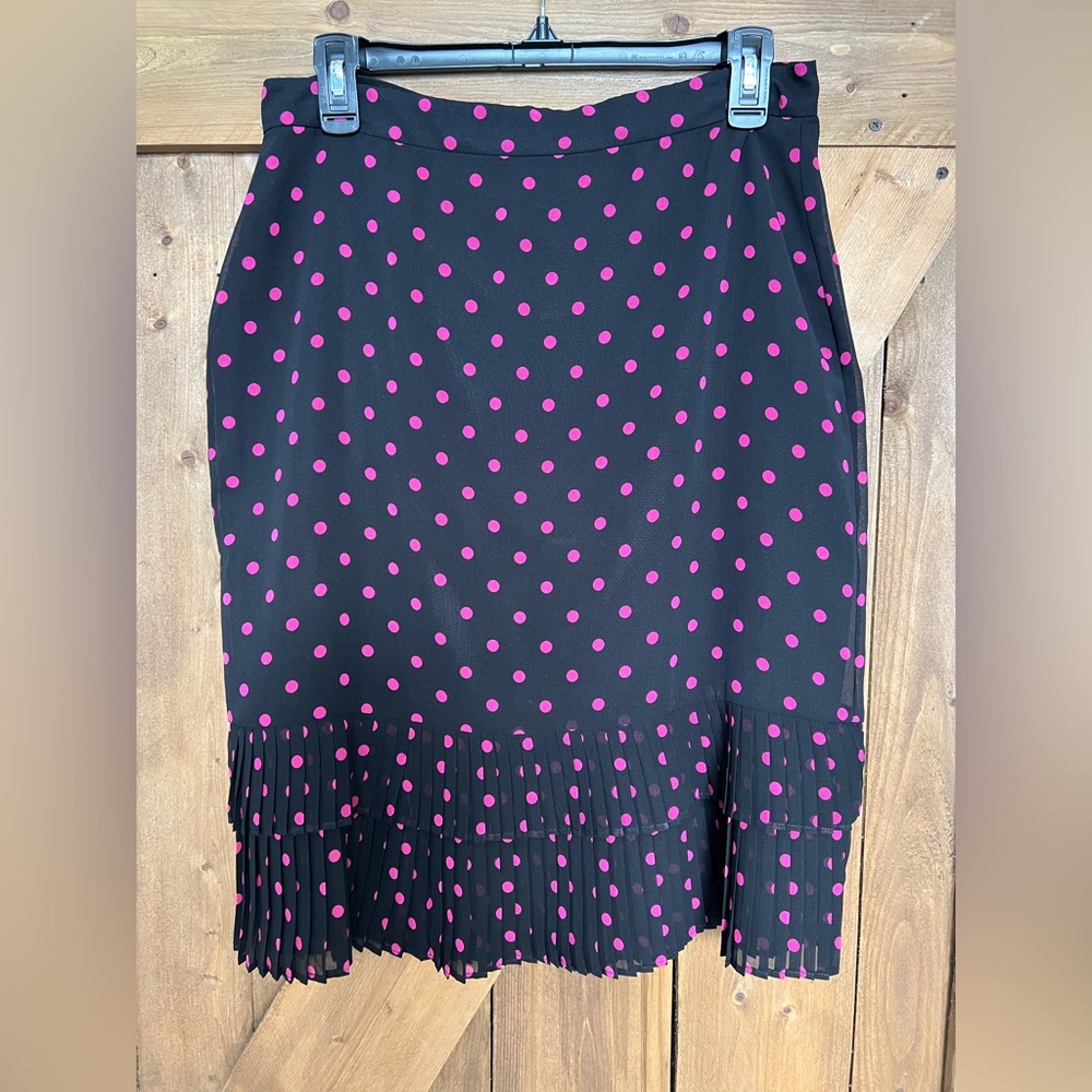 Ann Taylor Pencil Skirt With Pleated Tiers at Hem - Black and Pink